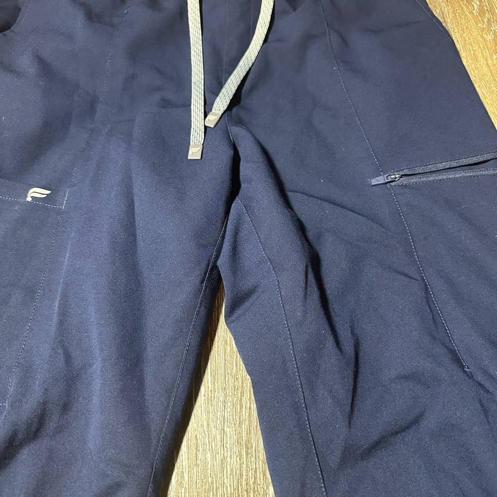 Fabletics Women Large/Petite Scrub Jogger PantsNavy Blue - Picture 6 of 6